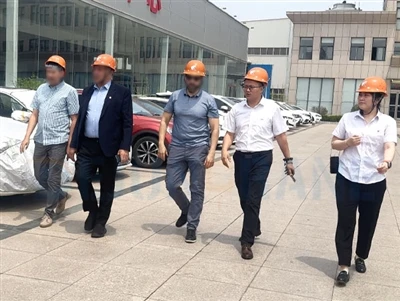 Обиколка на фабриката на клиента Dejun в Алжир